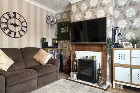 3 bedroom end of terrace house for sale, Third Avenue, Oldham, Greater Manchester, OL8