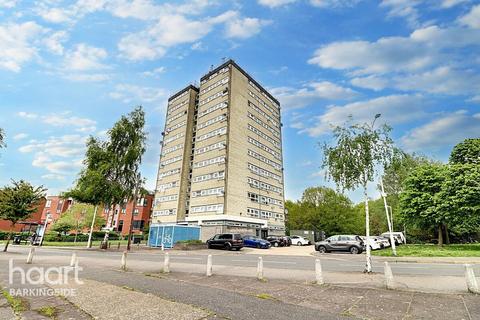 2 bedroom flat for sale, 380 Fullwell Avenue, Clayhall