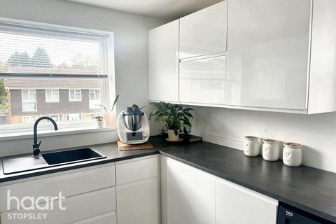 3 bedroom semi-detached house for sale, Devon Road, Luton