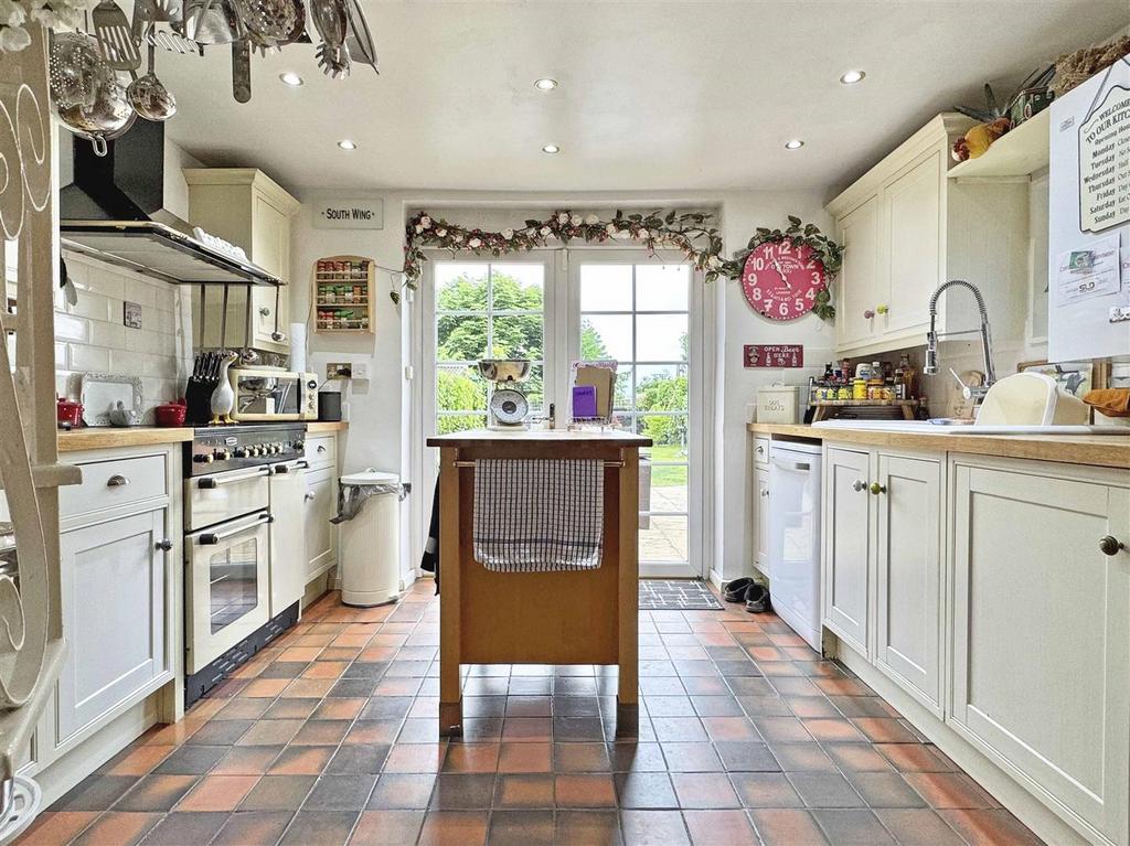 Kitchen.jpg