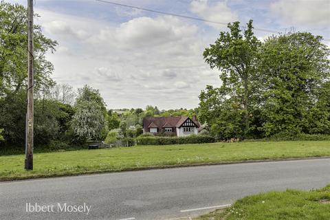 4 bedroom detached bungalow for sale, Ricketts Hill Road, Tatsfield TN16