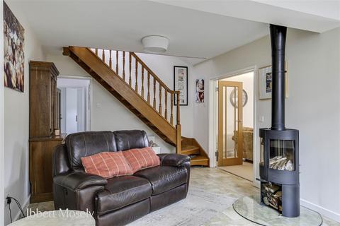 4 bedroom detached bungalow for sale, Ricketts Hill Road, Tatsfield TN16