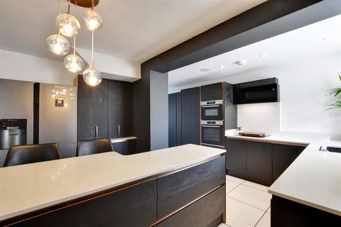 4 bedroom semi-detached house for sale, Denham Way, Camber, Rye
