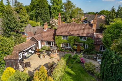 3 bedroom detached house for sale, Bills Lane, Solihull B90