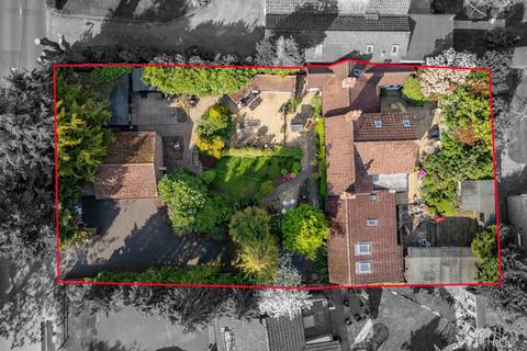 3 bedroom detached house for sale, Bills Lane, Solihull B90