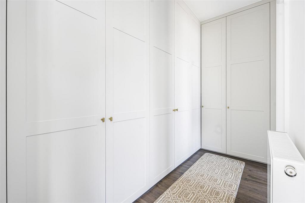 Walk in wardrobe