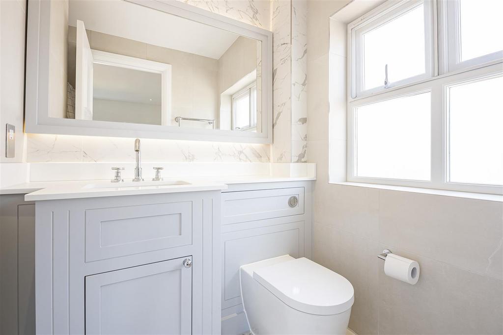 Ensuite