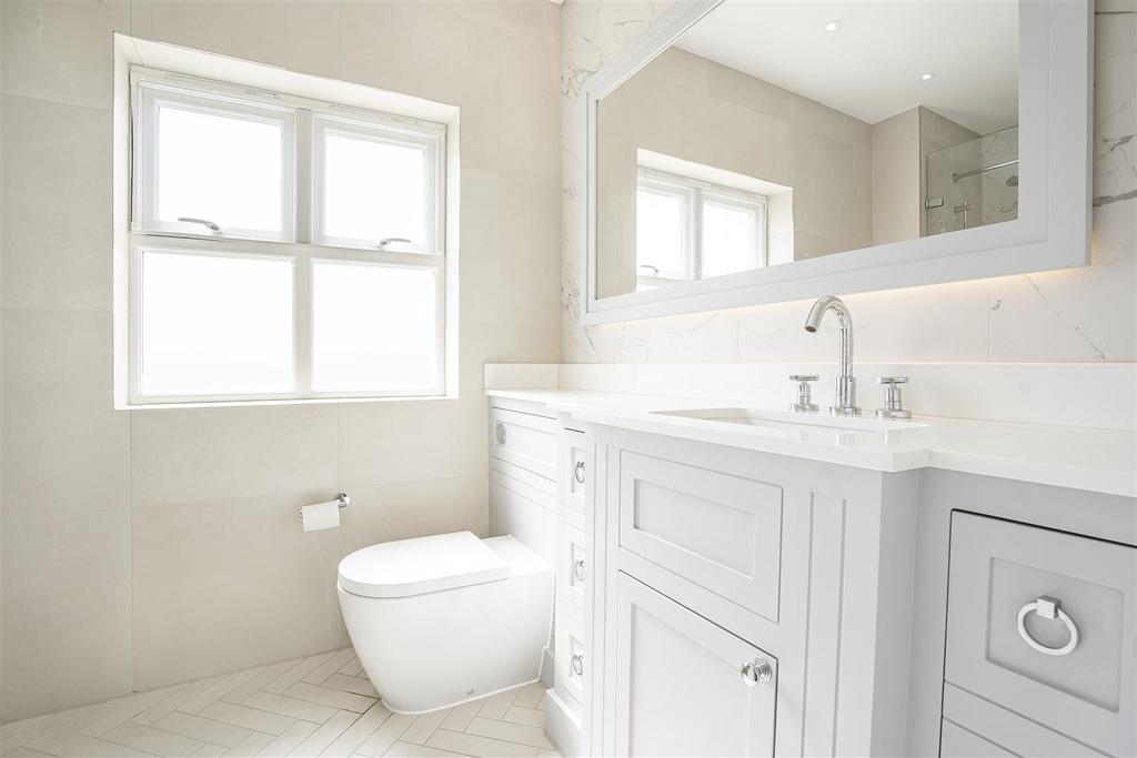 Main bathroom