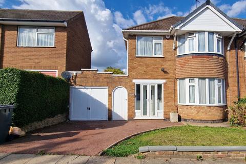 13 Englefield Road, Leicester, LE5 6PH