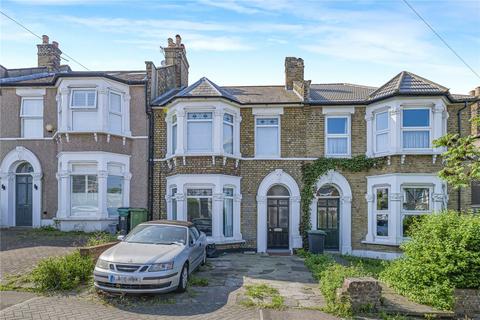 88 Arngask Road, London, SE6 1XX