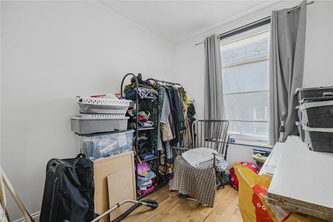88 Arngask Road, London, SE6 1XX