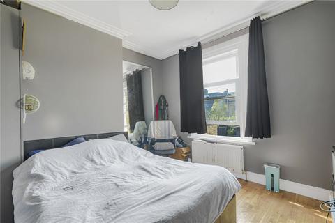 88 Arngask Road, London, SE6 1XX