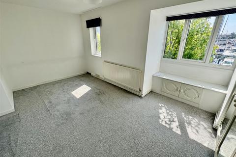 2 bedroom apartment for sale, Abernethy Quay, Maritime Quarter Marina , Swansea