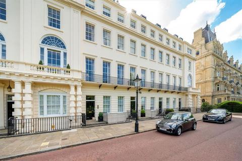 4 bedroom flat to rent, Cambridge Terrace, London NW1
