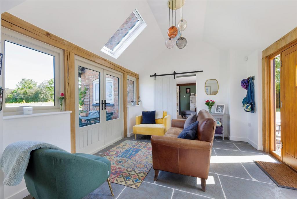 Breakfast/Kitchen/Dining/Family Room