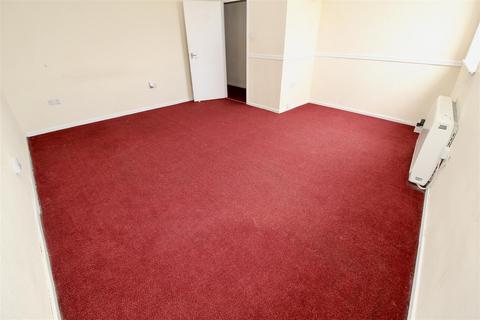 2 bedroom flat to rent, Chester Road, Birmingham B36