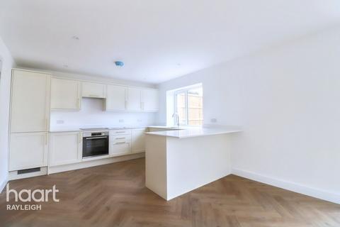 4 bedroom detached house for sale, The Blossoms, Arterial Road, Rayleigh