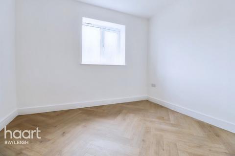 4 bedroom detached house for sale, The Blossoms, Arterial Road, Rayleigh