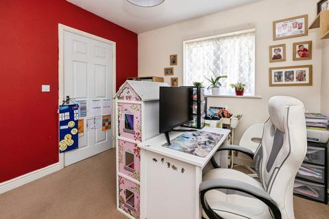 3 bedroom terraced house for sale, Finn Farm Road, Ashford, TN25 7