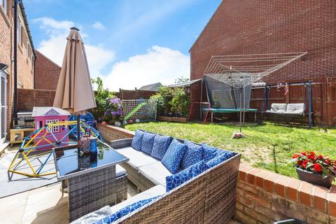 3 bedroom terraced house for sale, Finn Farm Road, Ashford, TN25 7