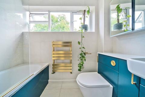 110 Upper Tulse Hill, London, SW2 2RR