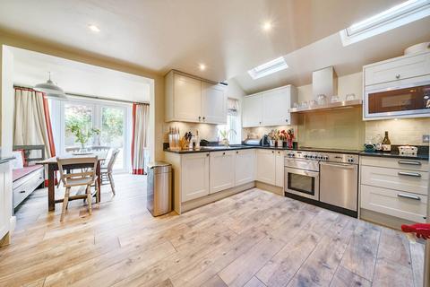 20 Ducie Street, London, SW4 7RW