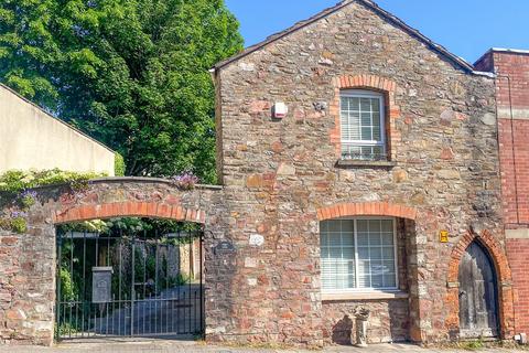 2 bedroom end of terrace house for sale, Park Place, Bristol BS8