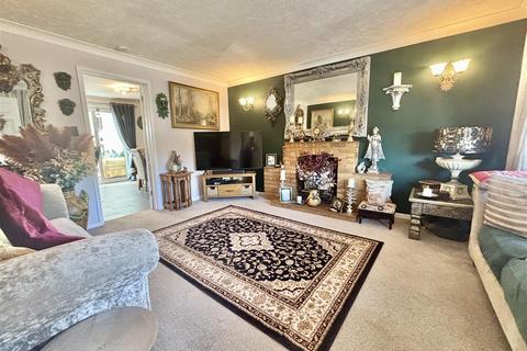 4 bedroom detached house for sale, Ambleside Avenue, Telscombe Cliffs