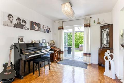 4 bedroom detached house for sale, School Close, High Wycombe, Buckinghamshire, HP11