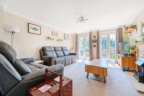 3 bedroom terraced house for sale, Benham Drive, Reading RG7