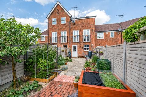 33 Benham Drive, Spencers Wood, Reading, RG7 1FB