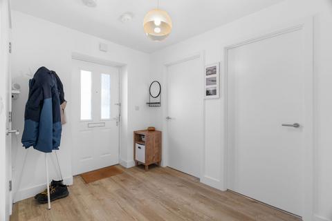 16 Webb Close, Hardwick, Cambridge, CB23 7EW