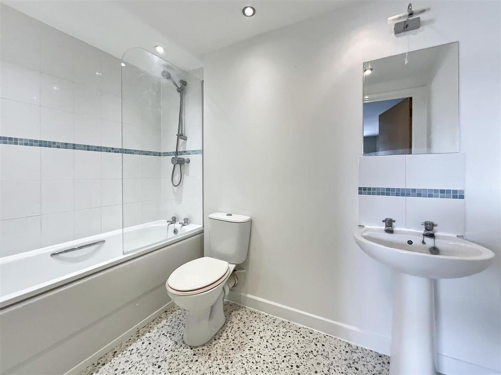 En-Suite (Bedroom One)