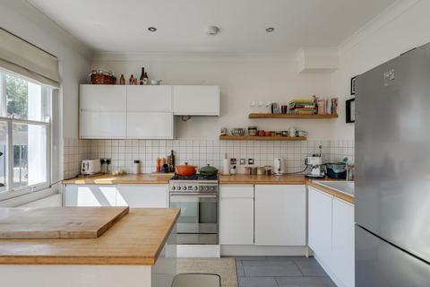 2 bedroom flat for sale, Lyndhurst Way, Peckham, London, SE15