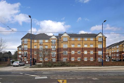 2 bedroom flat to rent, Eccles New Road, Salford M5