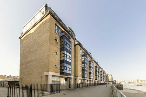2 bedroom flat to rent, Rotherhithe Street, London SE16