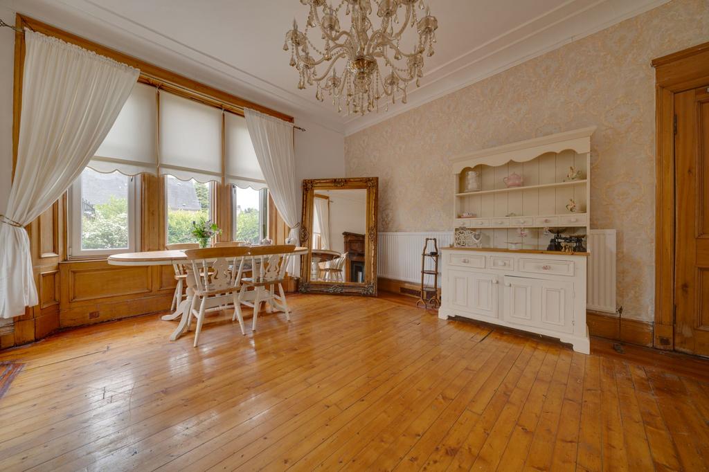 Kitchen/Dining Area