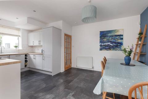 109 Silverknowes Gardens, Edinburgh, EH4 5NG