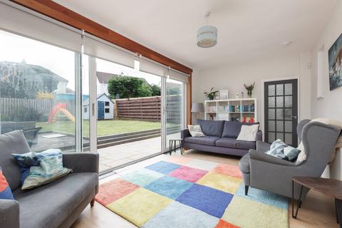 109 Silverknowes Gardens, Edinburgh, EH4 5NG