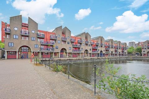 Maynards Quay, Wapping, London, E1W