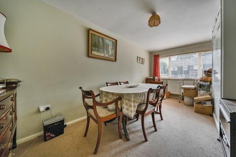 undefined, Belmore Park, Ashford TN24