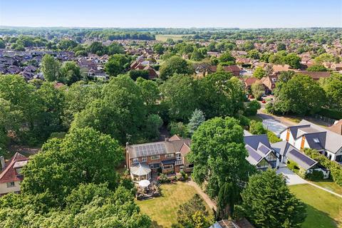 4 bedroom detached house for sale, Portsmouth Road, Horndean