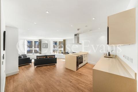 Studio to rent, Queensland Road, Queensland Terrace, Islington, London, N7