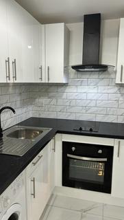 1 bedroom flat to rent, Woodford Avenue, Ilford, Essex, IG2