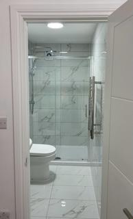 1 bedroom flat to rent, Woodford Avenue, Ilford, Essex, IG2