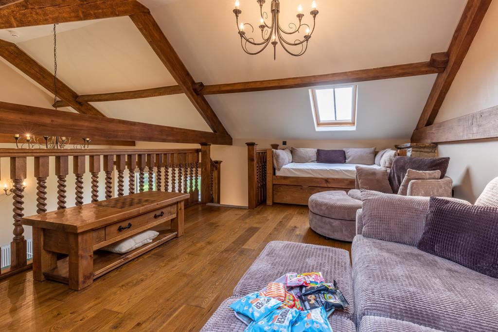 The Annexe - Mezzanine Cinema/Snug