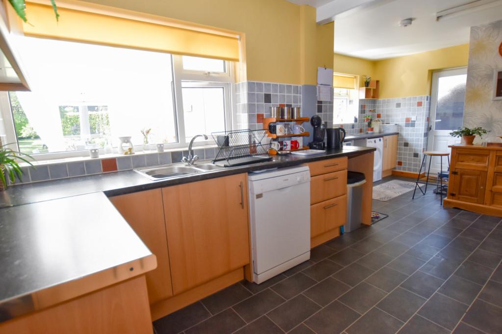Breakfast Kitchen 1