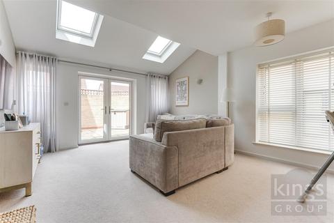32 Iceni Square, Harlow, CM18 7FL