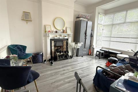 3 bedroom end of terrace house for sale, Fourth Avenue, Birmingham B29