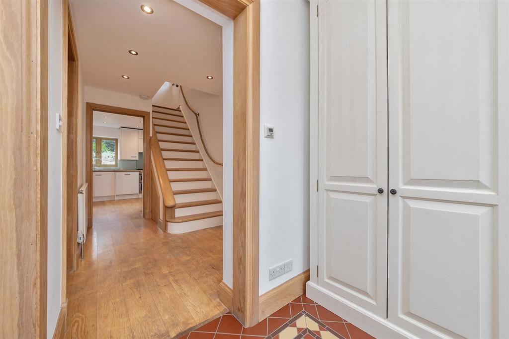 14 Henderson Place-8.jpg